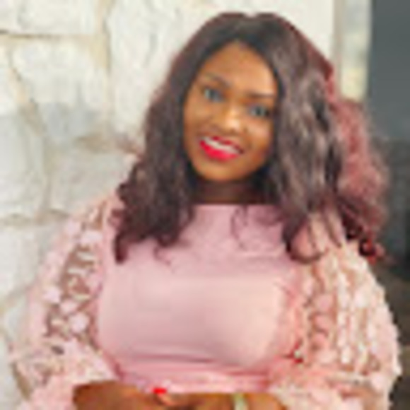 Meet your Posher, Stephanie - Picture 1 of 1